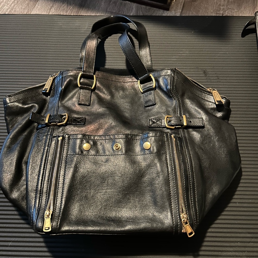 YSL make a statement with this big yet bold Saint Laurent Paris Downtown tote.